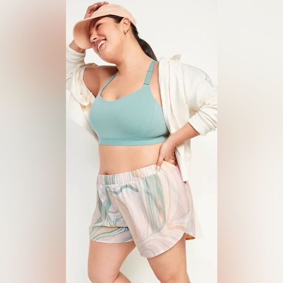 NWT Old Navy Plus Size Active Stretch Athletic Shorts Built in Liner  - … - Picture 3 of 9